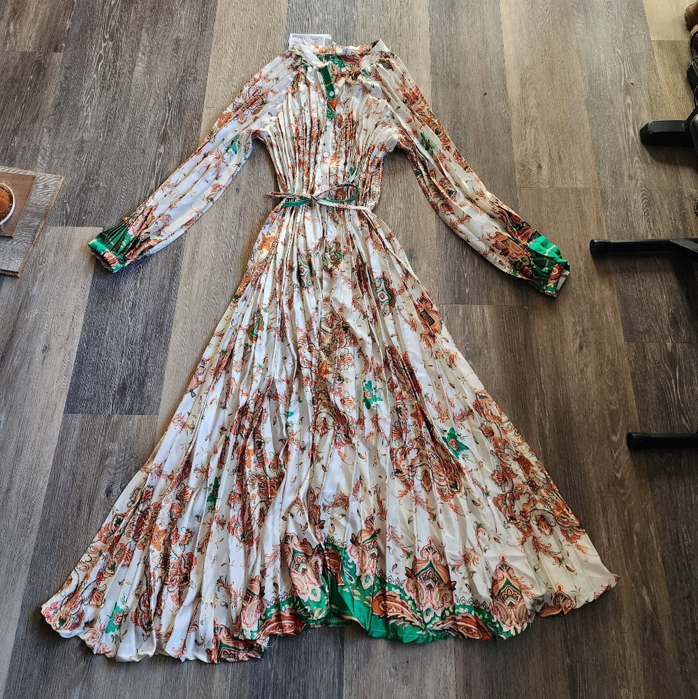 Nwt Stunning Dress - Picture 3 of 15
